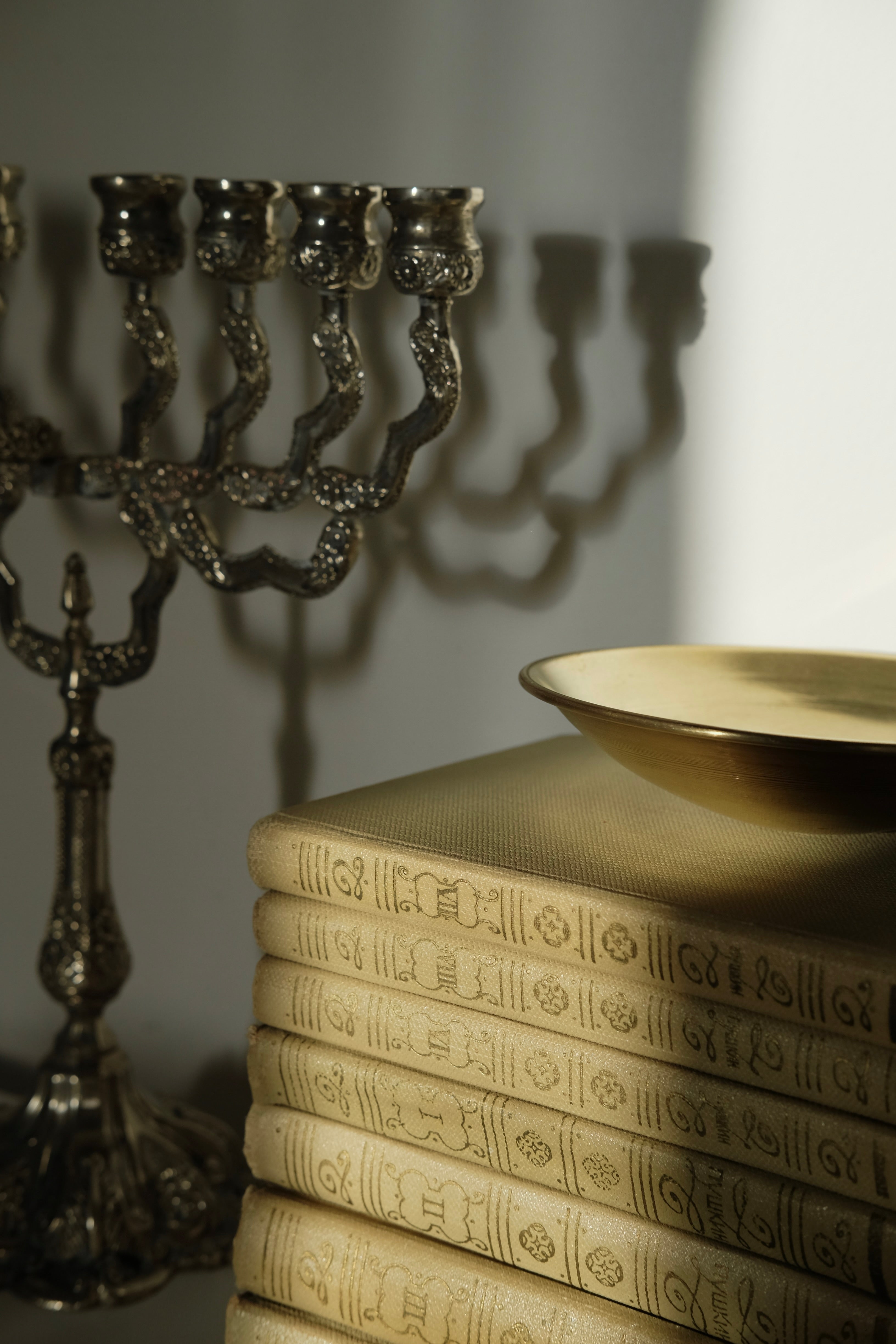 סט ספרים אוסף יצירות ושירה 8 כרכים של אלכסנדר פושקין, סדרת ספרי אספנו נדירה של אלכסנדר פושקין, פושקין הוא גדול המשוררים הרוסים בכל הזמנים, הוא שבר מוסכמות בנות מאות שנים ונחשב כאבי השירה הרוסית המודרנית, הסדרה משנת 1968, רוסיה, מושלמת לעיצוב בית ופריט נוי דקורטיבי מהמם,עיצוב לבית מושלם עם סטייל,מוצרי הום סטיילינג וינטג׳,מבחר מוצרי וינטג׳ לבית,מושלמת לעיצוב בית ופריט נוי דקורטיבי מהמם,,אקססוריז לבית יוקרתי,דברים יפים לבית,פריטי וינטאג למטבח,כלי בית וינטג׳,עיצוב בית יוקרתי,חנות עיצוב לבית,כלי בית מיוחדים ומעו