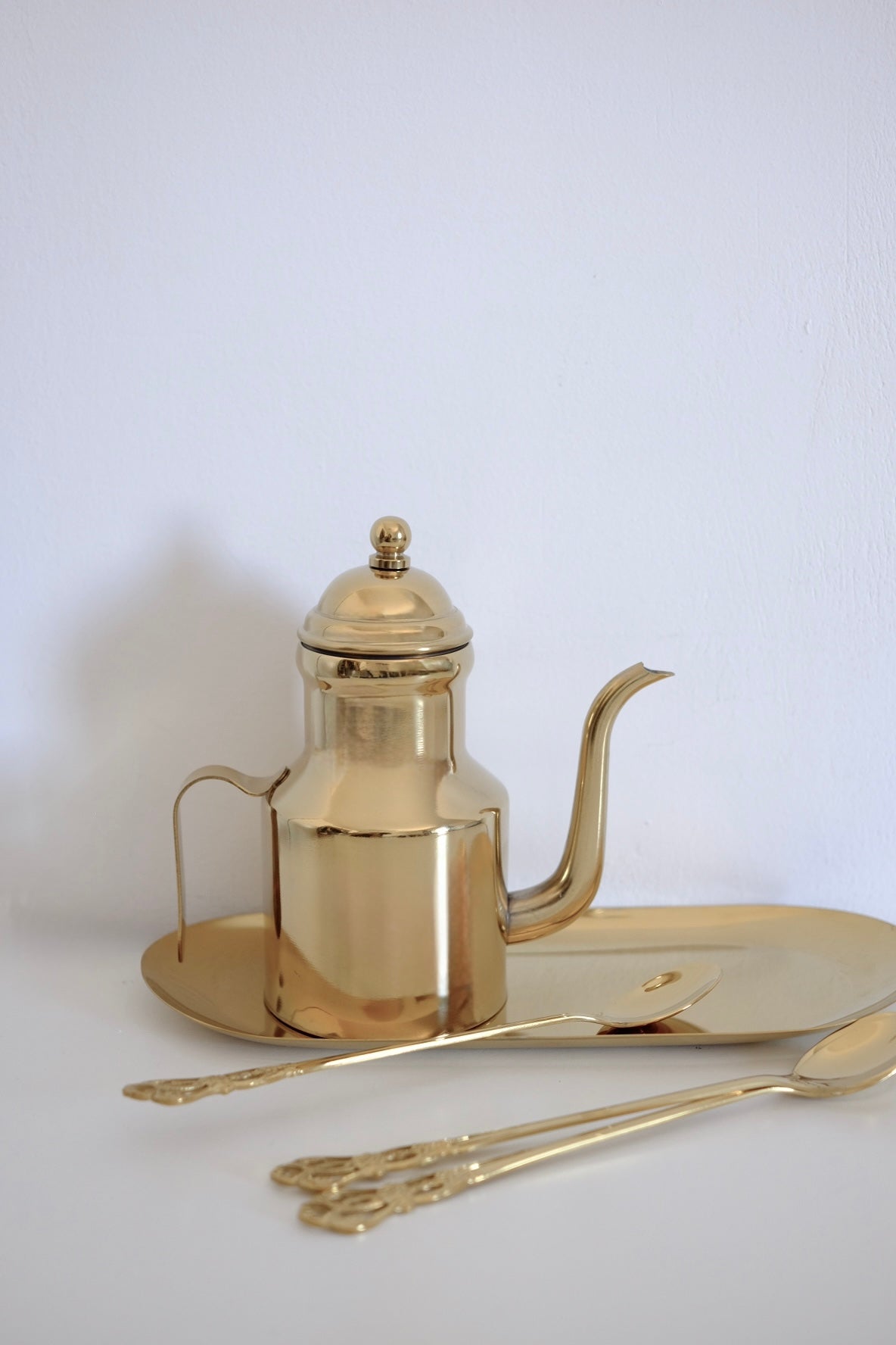 לאנשים שיש להם כבר הכל, מתנה שהיא פריט אספנות, מתנות אמנות אירוח והגשה, מתנות עם ערך רגשי, מתנות וינטג לפסח, מתנות לבית בסגנון אירופאי קלאסי, מתנות לאוהבי עיצוב פנים, מתנות לאירוח שולחן חג, פריטי וינטג כמתנה לפסח, מתנה ייחודית למארחים בליל הסדר, מתנות לאנשים שאוהבים פריטים נדירים, מתנות בעבודת יד לפסח, לאנשים שלא קונים מתנות רגילות, מתנה שלא רואים בכל בית, פריטים יחידים לבית ולמטבח, למי שמעריך סטייל ואסתטיקה, מתנה שתשאיר רושם, כלי עיצוב מטבח הבחירה של אנשים עם טעם, מתנה שהיא שיחה סביב השולחן, מתנות למארחים