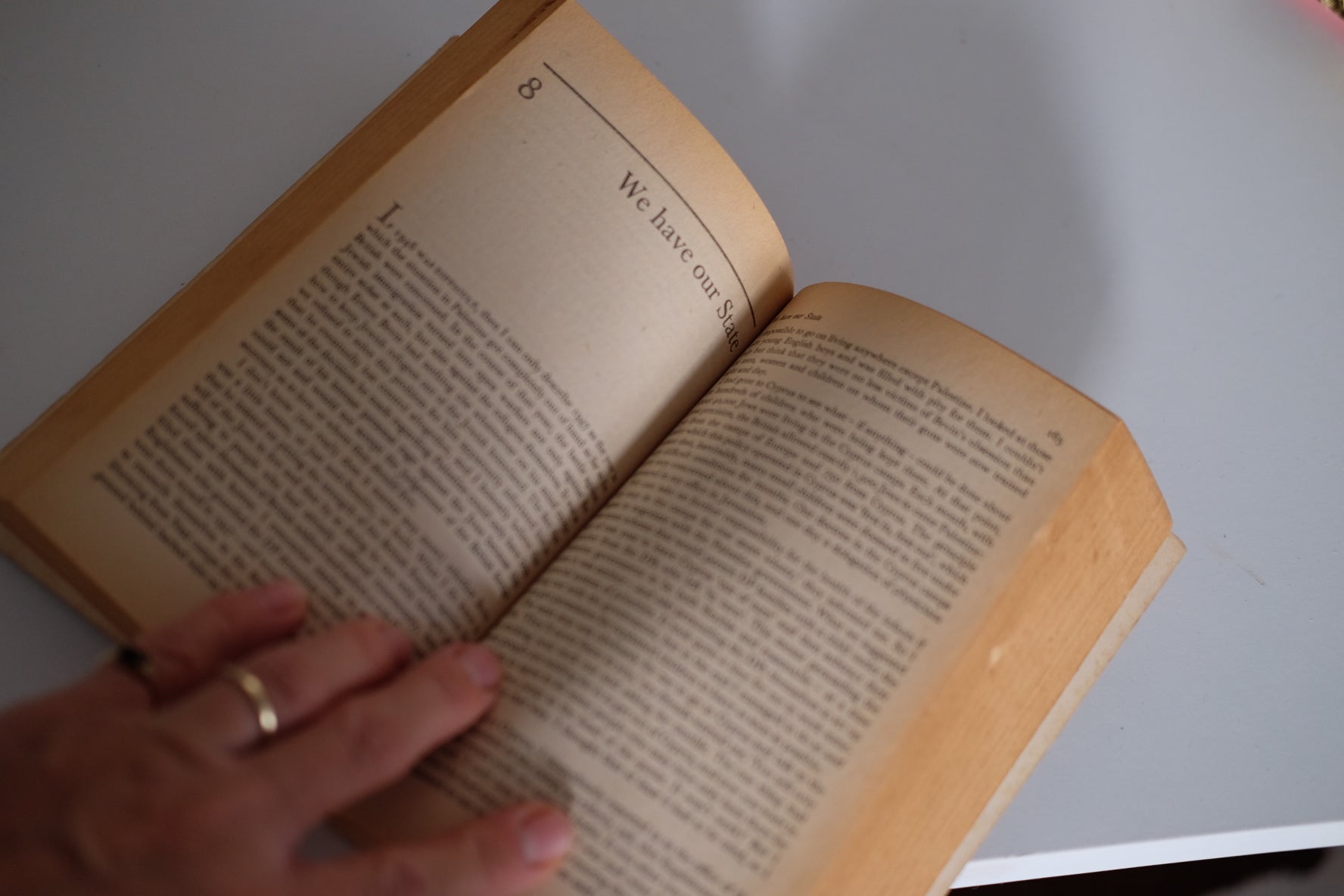 גולדה מאיר - חיי, ספר אוטוביוגרפיה של גולדה מאיר באנגלית,חנות עתיקות,מתנות לראש השנה,רעיונות למתנות לראש השנה,מתנות קטנות לראש השנה,מתנות לשבועות,רעיונות למתנות לחג,מתנות לראש השנה מקוריות,מתנות מקוריות לחג,מתנות יצירתיות,חנויות וינטאג לבית,וינטג' ישראלי,כלי בית עתיקים