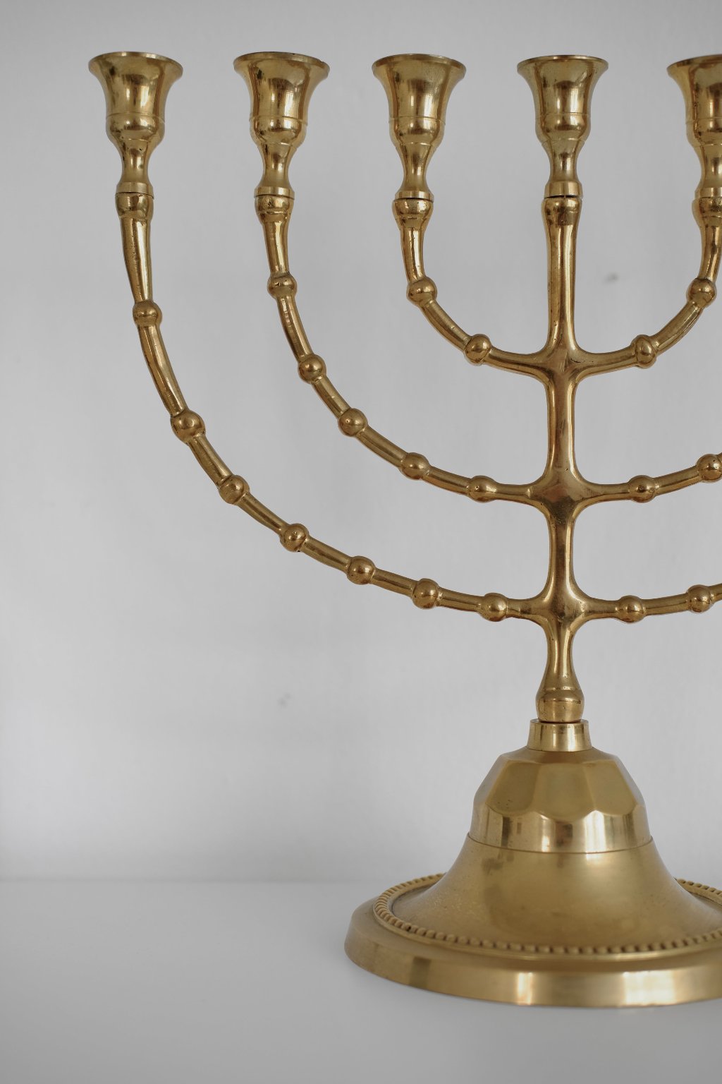 מנורת ירושלים נחושת פליז 7 קנים,מנורה מעוצבת- יהודית יודאיקה- המנורה של בית המקדש, הסמל היהודי החשוב ביותר - מנורה לסמל מנורת המקדש 7 קנים ממתכת