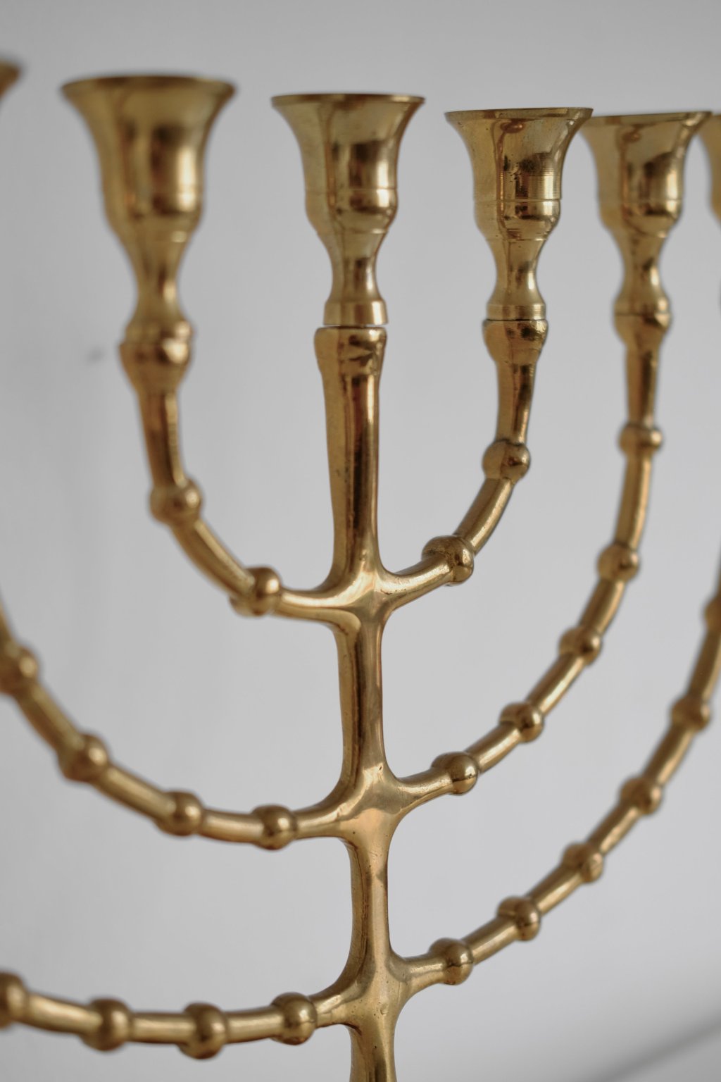 מנורת ירושלים נחושת פליז 7 קנים,מנורה מעוצבת- יהודית יודאיקה- המנורה של בית המקדש, הסמל היהודי החשוב ביותר - מנורה לסמל מנורת המקדש 7 קנים ממתכת